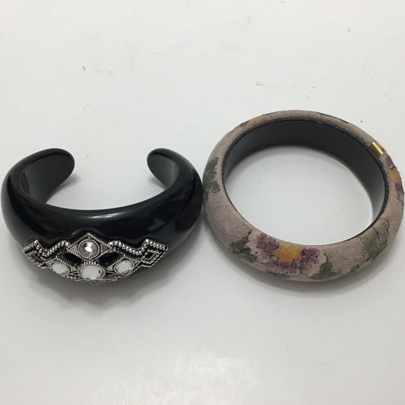 VTG Rhinestone jewelled black resin domed cuff & VTG suede Floral Bracelet - Picture 1 of 14